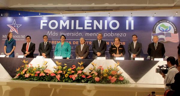 La ceremonia de entrada en vigor contó con la presencia de la presidenta de la Asamblea Legislativa, Lorena Peña, el presidente en funciones de la Corte Suprema de Justicia, Florentín Meléndez, así como la embajadora estadounidense Mari Carmen Aponte y la representante de la Corporación Reto del Milenio (MCC, por su sigla en inglés), Sara Crawford.